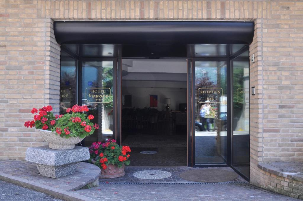 Hotel Ristorante Vapore 파게토 라리오 외부 사진